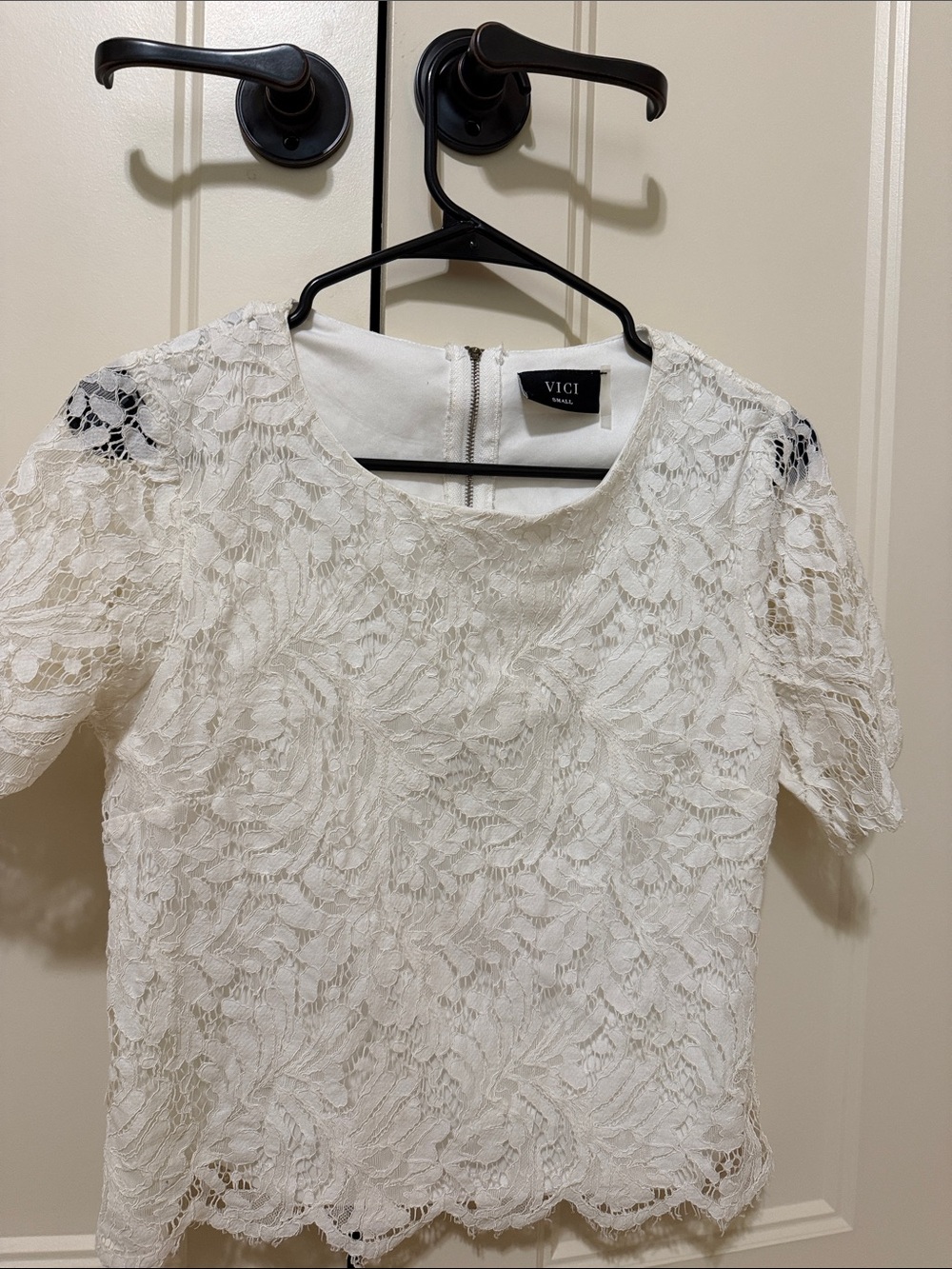 VICI Cream Floral Lace Short Sleeve Blouse